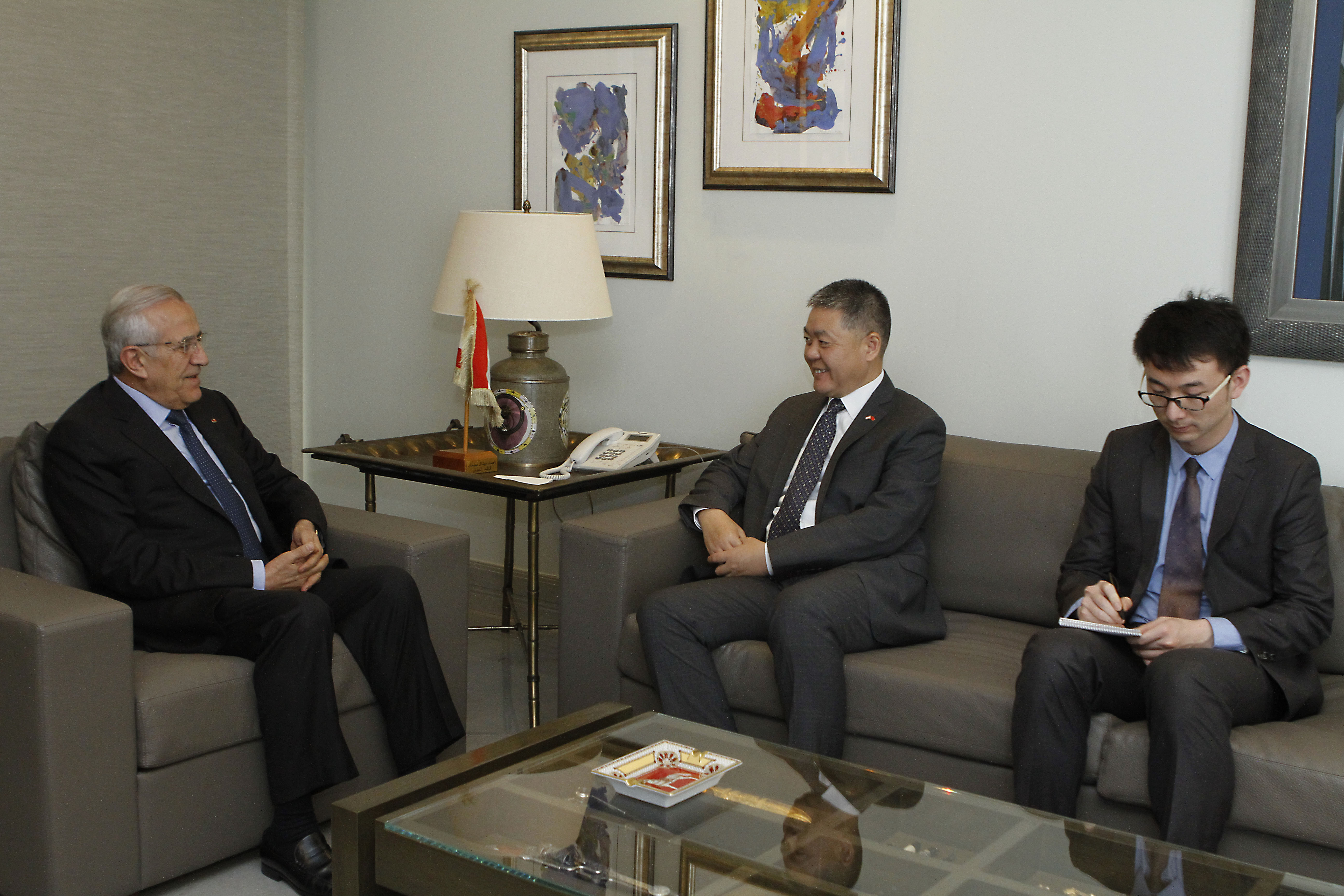 سليمان استقبل سفير الصين: صورة لبنان على المحك الدولي