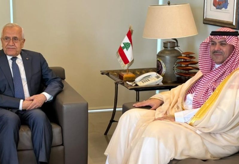الرئيس سليمان استقبل السفير السعودي مشيدا بدور المملكة في استقرار المنطقة ودعم لبنان