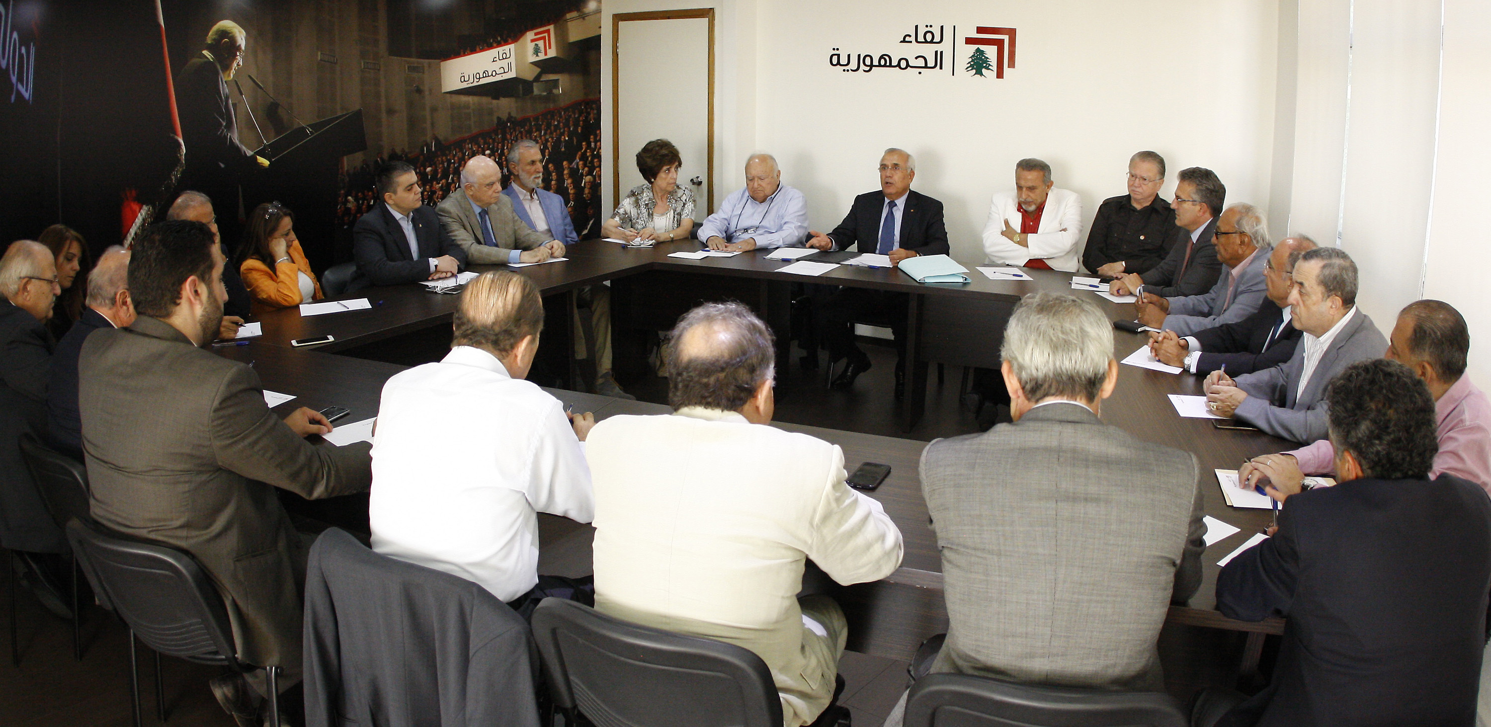 سليمان بعد اجتماع "لقاء الجمهورية": قاعدة "أنا أو الفراغ" ليست حقاً دستورياً
